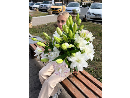 Пионовидная Лилия